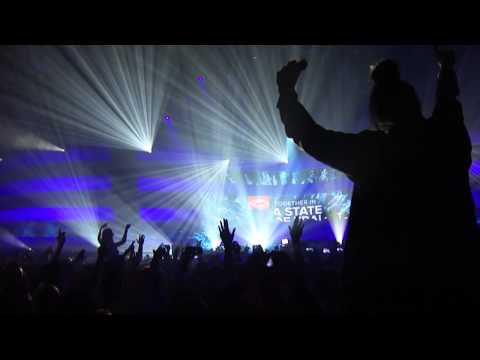 Andrew Bayer dropping 'Silence' @ ASOT 700 (Jaarbeurs Utrecht) (21.02.2015) (4)