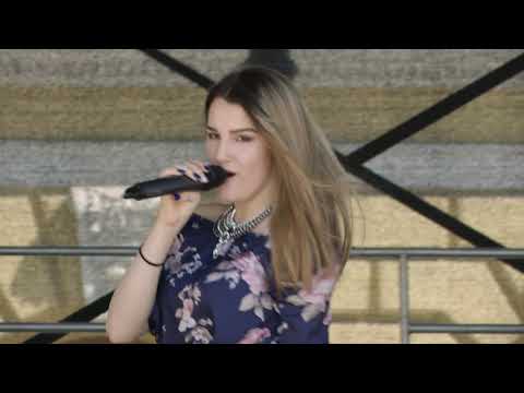 Tina Drnovšček: Tell me you love me