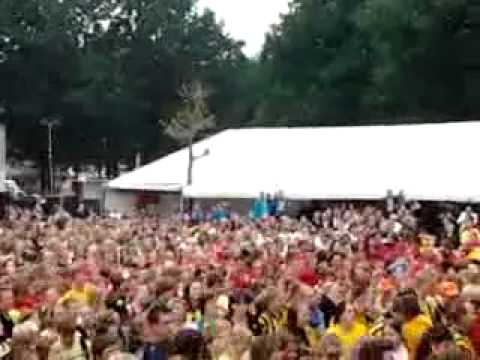 Grootste flashmob 05-06-2012.avi