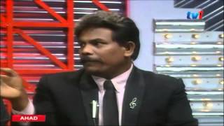 Download lagu Lawak Cari Pasangan Ideal Khairul Azhar Pelawak Ali Mamak Fauziah Nawi mp3