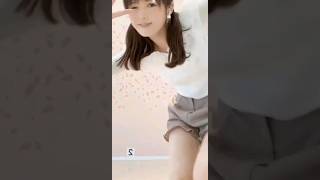 谷尻萌アナ#KARA風ヒップシェイクダンス#美脚 #かわいい