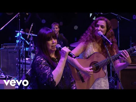 Sandra Mihanovich - Quereme Tengo Frío / Vos Yo uno Más uno (En Vivo)