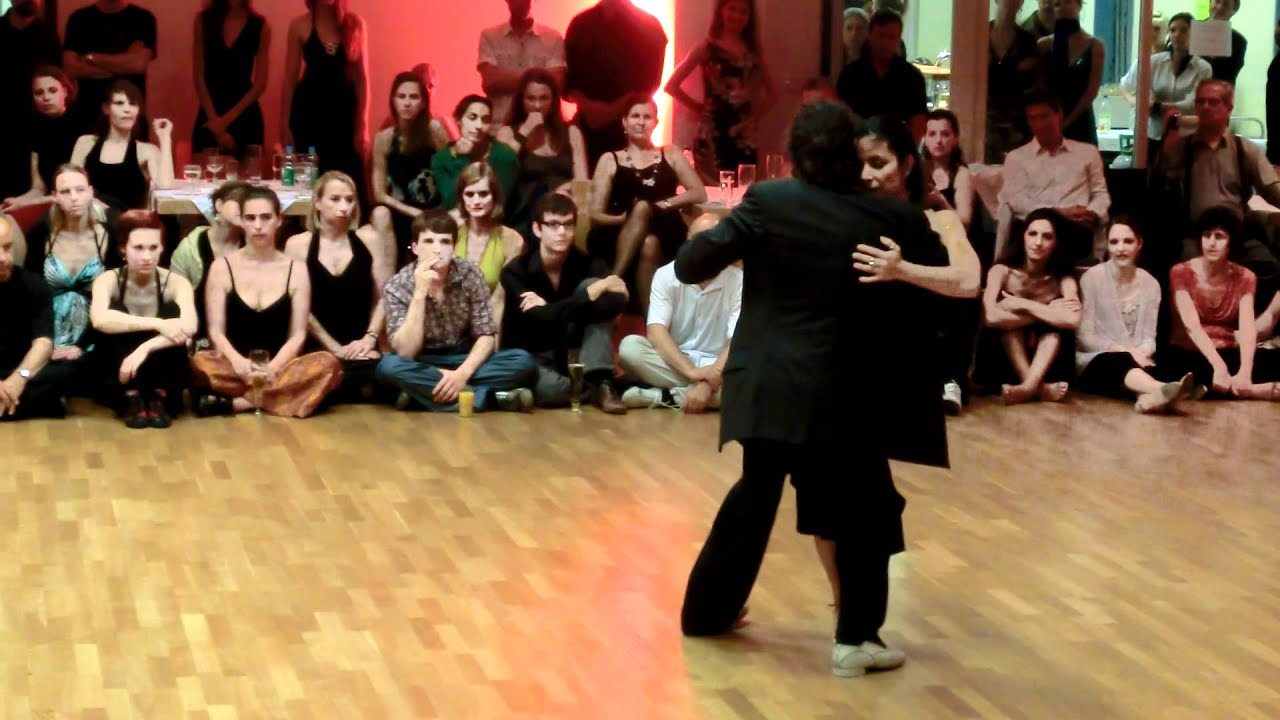 Gaia Pisauro y Leandro Furlan 2/4 (Tango Festival Berlin 2011)