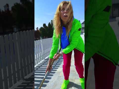 👾 MONSTRUL FIOROS 👽 MONSTER PACMAN in our yard #shorts by #melimi