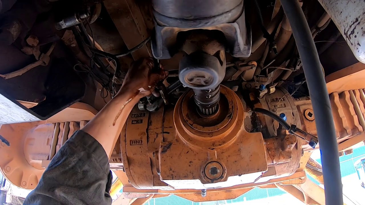 Watch video Case 580 super L brakes Now Case 580 super L brakes