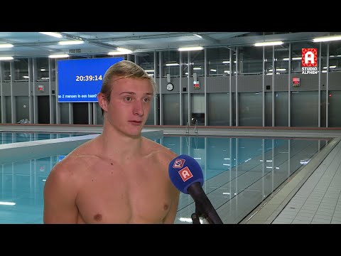 Eerst testen, daarna zwembad in: eerste training waterpoloërs AZC Alphen