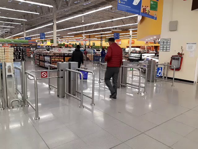 Vídeo relacionado con JuanNest Supermercado Cajero Puerta Unidireccional, Puertas De Seguridad Acceso Metálica, Biblioteca Barrera Resorte Entrada Automático para Comerciales Compras Almacenes Centros Silver+Yellow