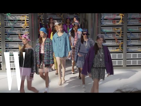 Chanel Spring 2017 Was All About "Timeless Femininity"