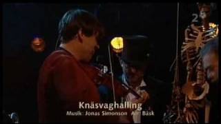 Bäsk - Knäsvaghalling (Musik för Bröllop och Begravning, 2006)
