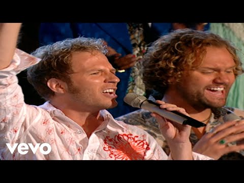 Bill & Gloria Gaither - Can't Stop Talkin' About Him [Live] ft. Gaither Vocal Band