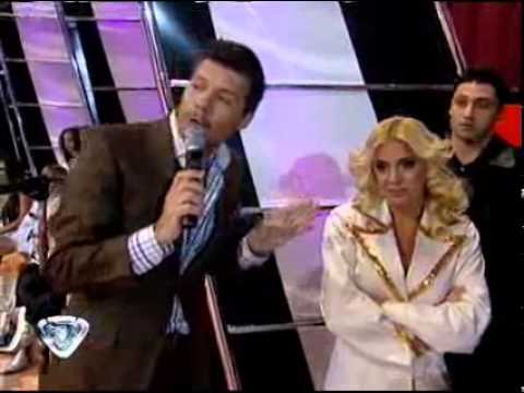 Showmatch 2010 - Ricardo Fort and his holey heart