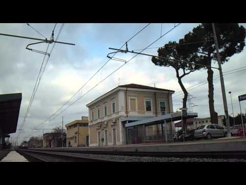 Doppia trazione di E652 per il MRS 51339 in transito a Pomezia