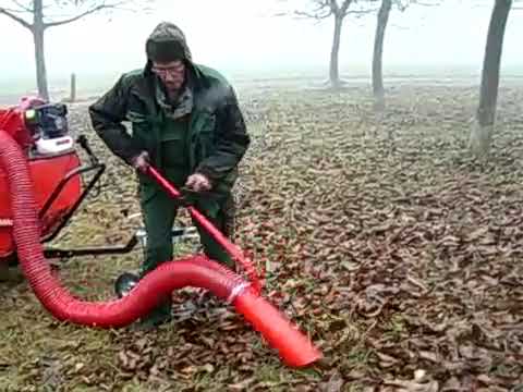 Zasysarka do liści odkurzacz z napędem spalinowym Powerpac, ciągniony produkcja Niemcy