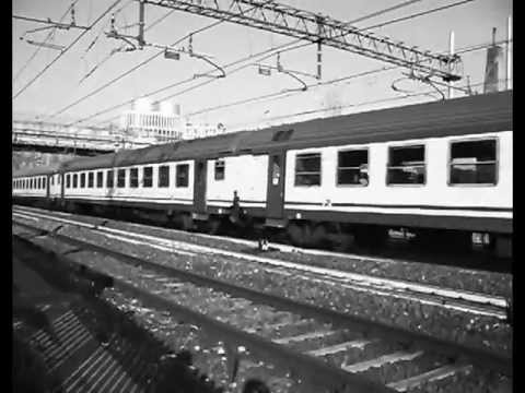 Interregionale com pilota Mazinga ed E 464 in spinta in partenza da Ferrara