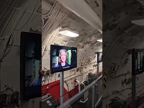 Inside a Real Submarine #NYCShorts#IntrepidMuseum##InsideSubmarine#MilitaryHistory#NewYorkCity