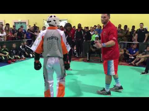 James Pore vs Colocho Santiago