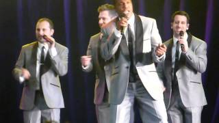 Straight No Chaser &#39;Santa Claus Is Coming To Town&#39;