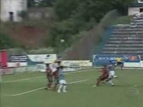 Vídeo Gauchão 2009 Taça Fábio Koff   Rodada 3   Sapucaiense X Grêmio   Gol do Grêmio   Léo aos 11 do 1º Tempo