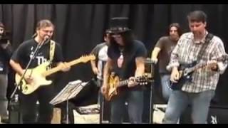 Slash playing Sympathy for the devil live session