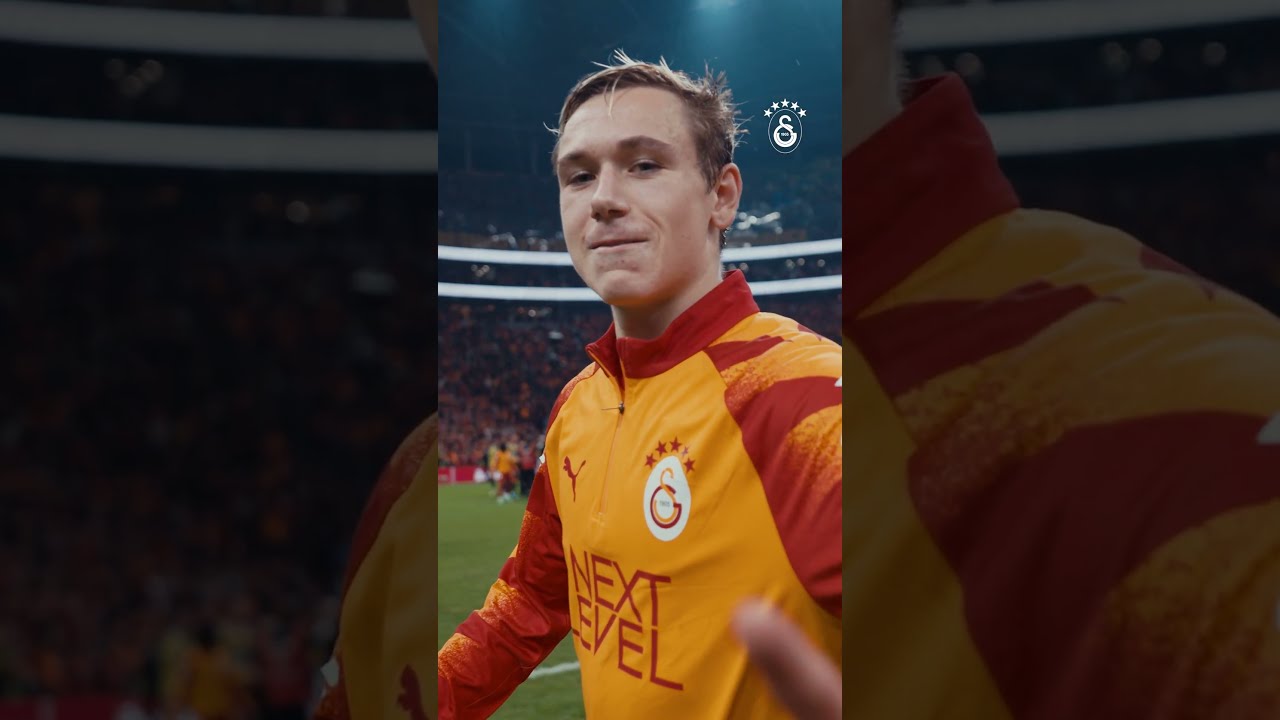 Batrakov, derbi zaferini Galatasaraylı taraftarlarla kutladı