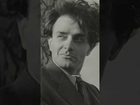 Gençliğinde kendini çirkin bulan Atilla İlhan’ın fotoğrafları.