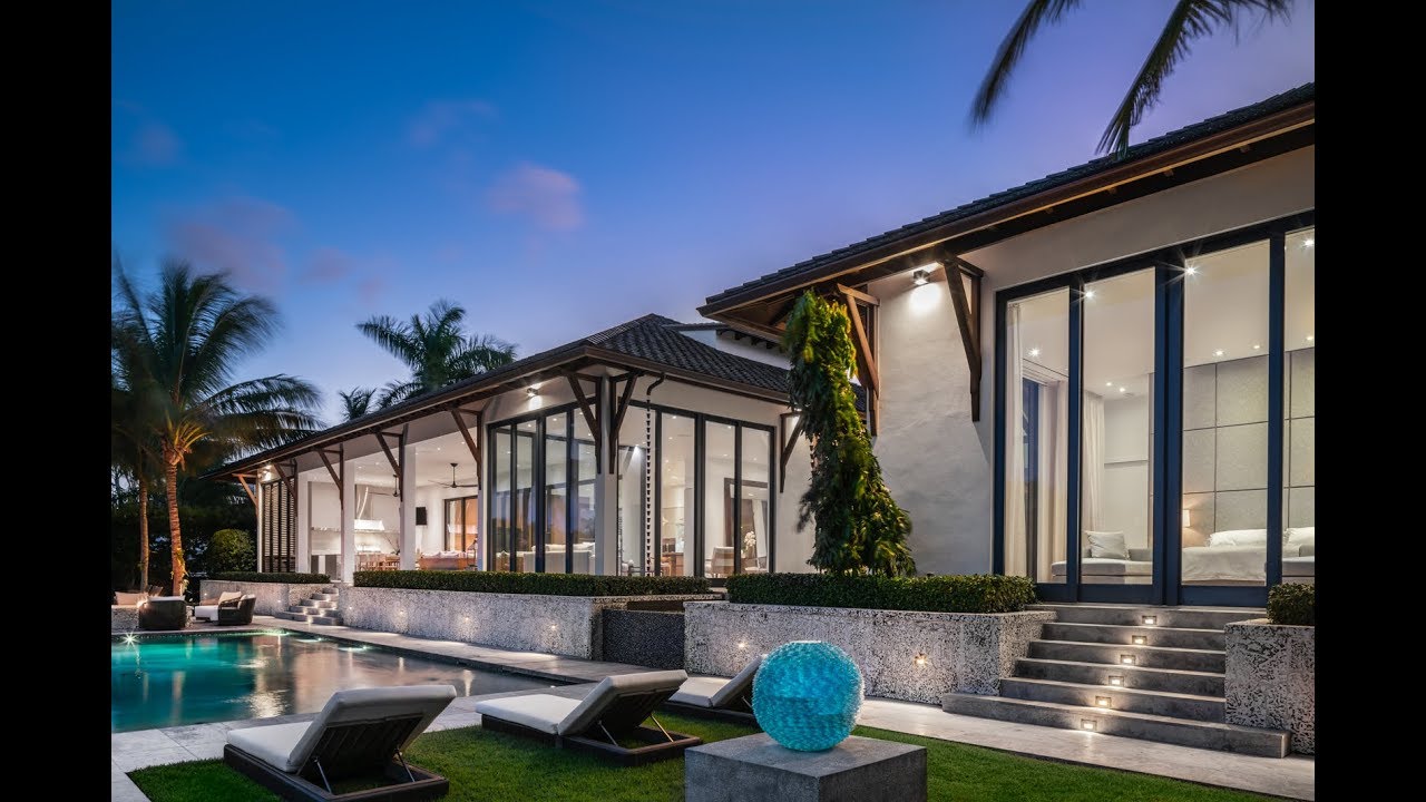 Extraordinary Modern Estate designed by Cesar Molina