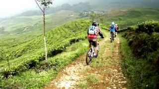 preview picture of video 'Video Trek Telaga Warna 5 Sepeda Gunung Goesbike.com'