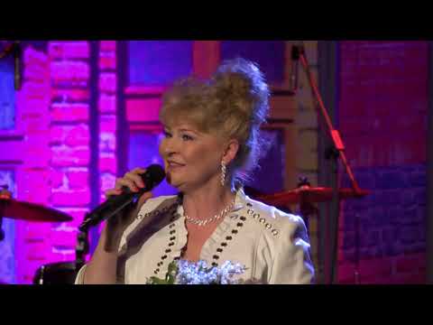 METRUM Reni & Marco Bukiet Konwalii