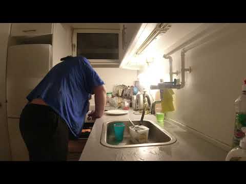 MongoTV_6021 - Mongo Madskole - MEDISTERPØLSE Med Ris og BRUN SOVS