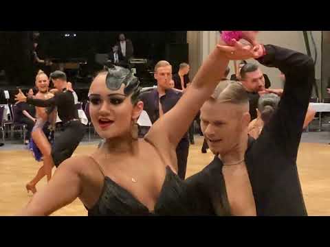 Skalicky Holikova WDSF Bremy 2022 06 samba 2kolo