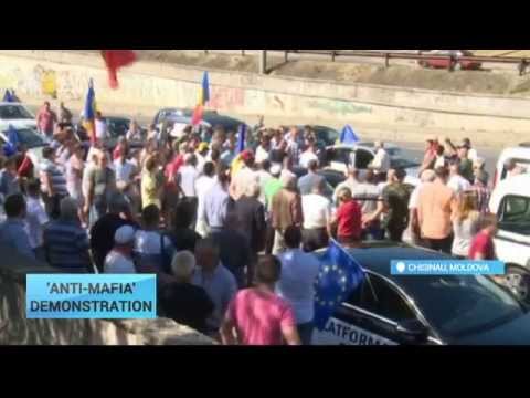 Moldova 'Anti-Mafia' Demonstration: Revolution in the air as Moldovan protest movement builds