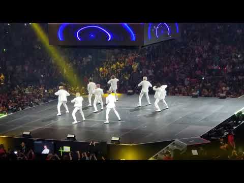 Ateez Say My Name & Hala Hala KCon LA 2019 (8/17/2019) "Hi Mingi!  I saw you too!"
