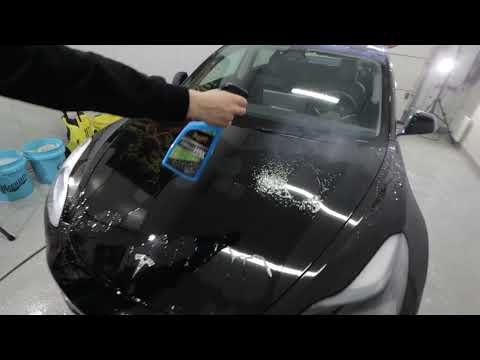 Meguiar's Hybrid Ceramic Wax -kiiltoa ja pinnan suojaa helposti pesun yhteydessä