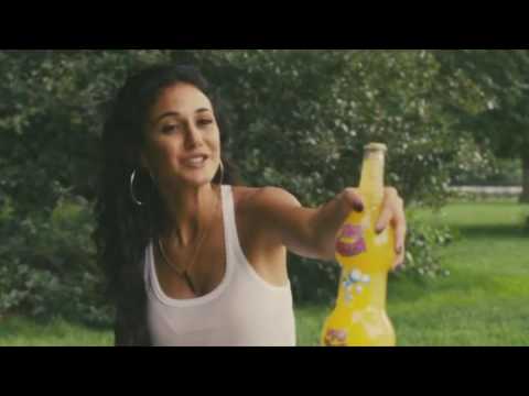 Zohan trinkt Fizzy Bubble