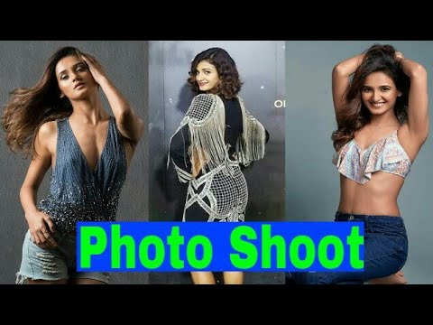 download lagu mp3 mp4 Shakti Mohan Photo, download lagu Shakti Mohan Photo gratis, unduh video klip Shakti Mohan Photo