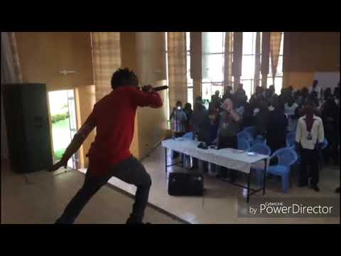 Eko Dydda's energized performance