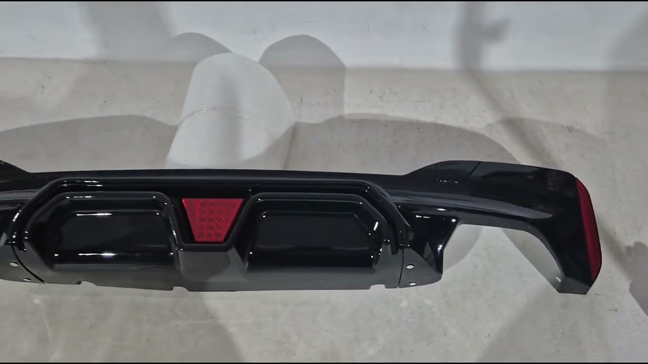 BMW řada 5 G30/G31 2017–2023 Difuzor zadního nárazníku CS-Style LED (pro M-Sport/M5 F90, ABS) Video 1