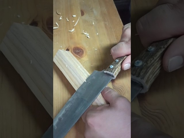 Vídeo relacionado con Aibote 2 piezas POM resina imitación Sambar ciervo asta asta cuchillo mango material losas escamas mango piezas agarre para cuchillos fabricación de cuchillas cuchillas (130 x 42 x 7,5 mm)