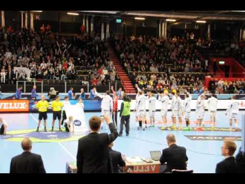 "Heimspiel" in Sävehof: Die Begrüßung des THW Kiel, 09.02.2013
