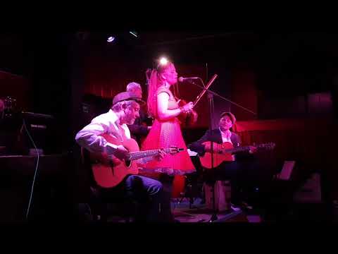 L.O.V.E. - MAINOUCHE