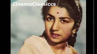 Karigar 1958 : Bhayi Bairan Kaali Ratiyan : Lata - YouTube