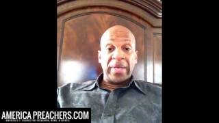 Donnie McClurkin DROPPED by DC Mayor to Perform at Concert Because of Gay Stance