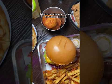 LA BOUFFE 😋😋 #bouffe #nouriture #food #humoristefrancais #humour #drole #burger #halal #soulfood