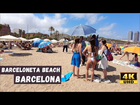🇪🇸 Hot Day in Barcelona Beach - Spain ☀️🏖️ Amazing Barceloneta Beach Walk - 4K