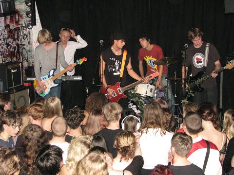 Staf-Liv & Död (Live Kafé 44)