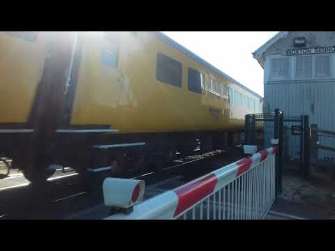 Class 37409 and 37405 pass roxton with a cleethorpes bound test train.