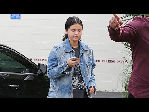 download lagu mp3 mp4 Selena Gomez New Years Eve 2019, download lagu Selena Gomez New Years Eve 2019 gratis, unduh video klip Selena Gomez New Years Eve 2019