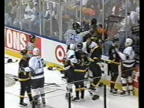 Donald Brashear KO's Ian Laperriere
