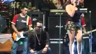 Download lagu NYAI AYUKA BIRUNYA CINTA DANGDUT KOPLO HOT KLASIK OM NEW XPOZZ LIVE KEDALON BATANGAN PATI 2015 mp3 Download lagu NYAI AYUKA BIRUNYA CINTA DANGDUT KOPLO HOT KLASIK OM NEW XPOZZ LIVE KEDALON BATANGAN PATI 2015 mp3