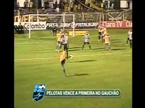 03/02/2013 - Santa Cruz 1x2 Pelotas (Platanos) Gauchão